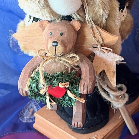 Santa Claus on Wooden Stand - Picture 3 of 4